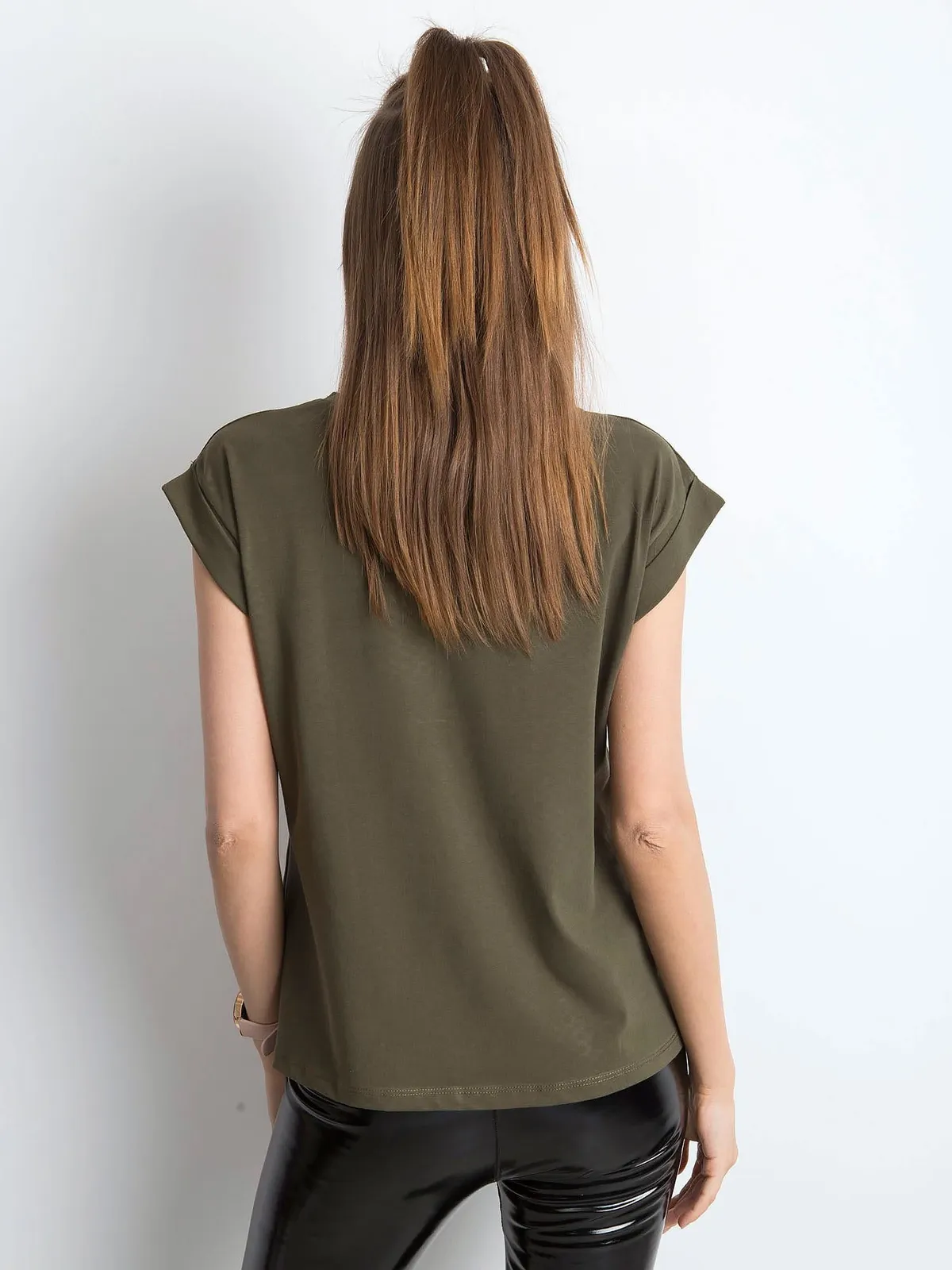 Gładki t-shirt damski khaki - zdjęcie 5