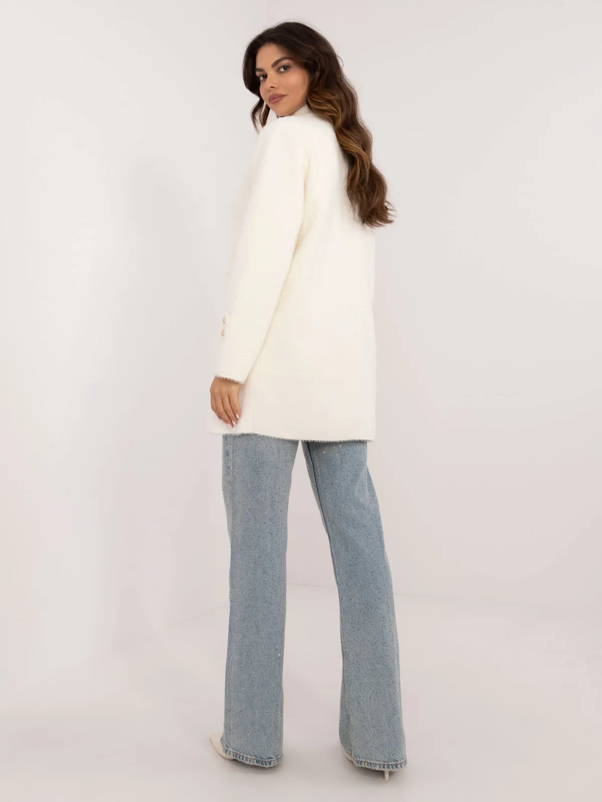 Dwurzędowy płaszcz ze stójką i ozdobnymi guzikami - zdjęcie 1