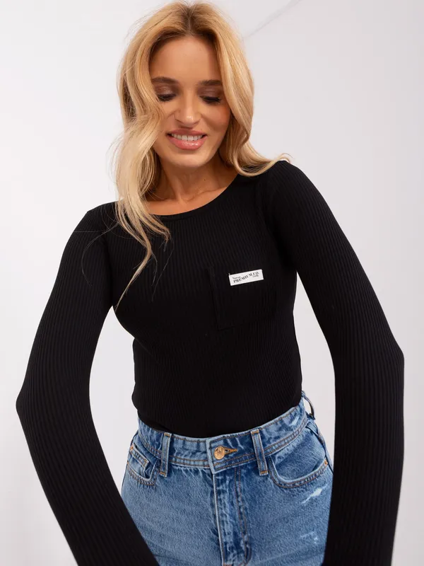 Czarna bluzka longsleeves z okrągłym dekoltem - widok 2