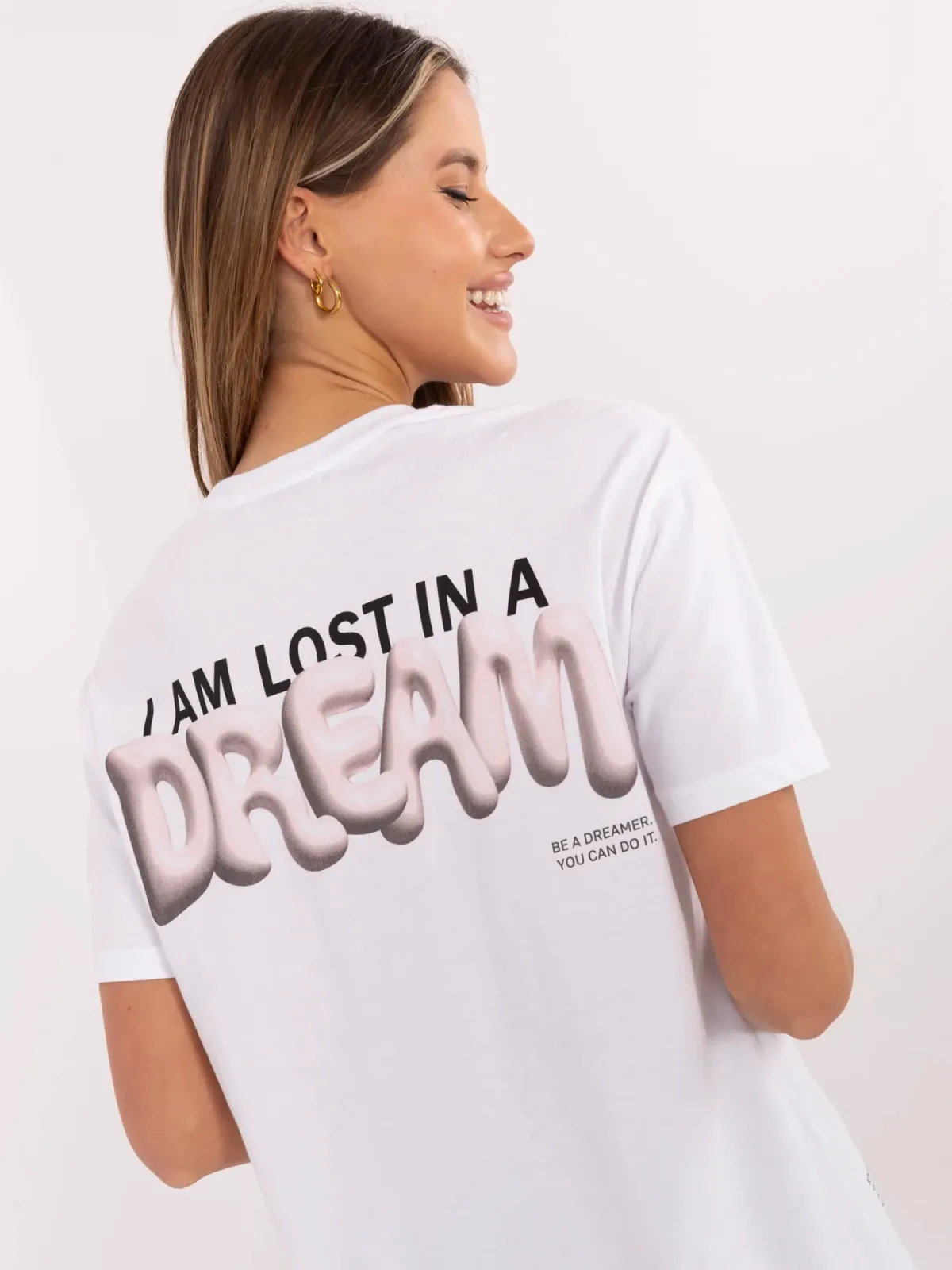 Casualowy T-shirt oversize z ozdobnym nadrukiem na plecach - zdjęcie 1