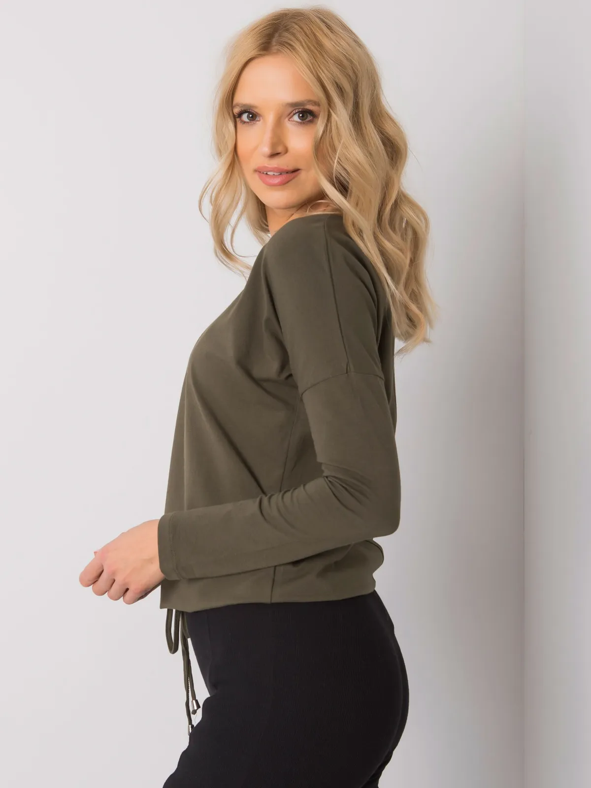 Khaki bluzka basic z długim rękawem - zdjęcie 5