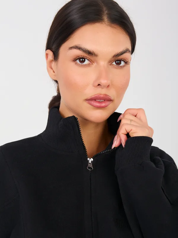 Casualowa bluza oversize z wysokim kołnierzem