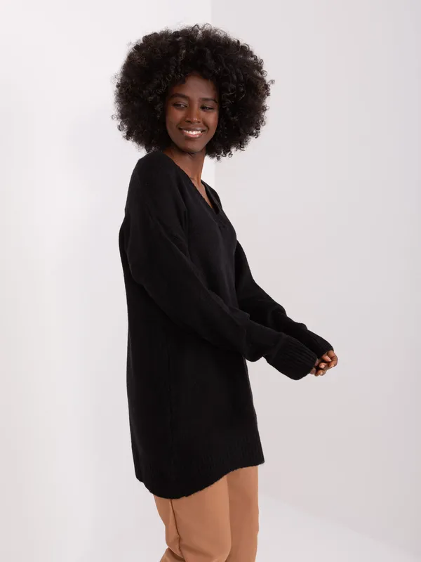 Sweter oversize z dekoltem w serek