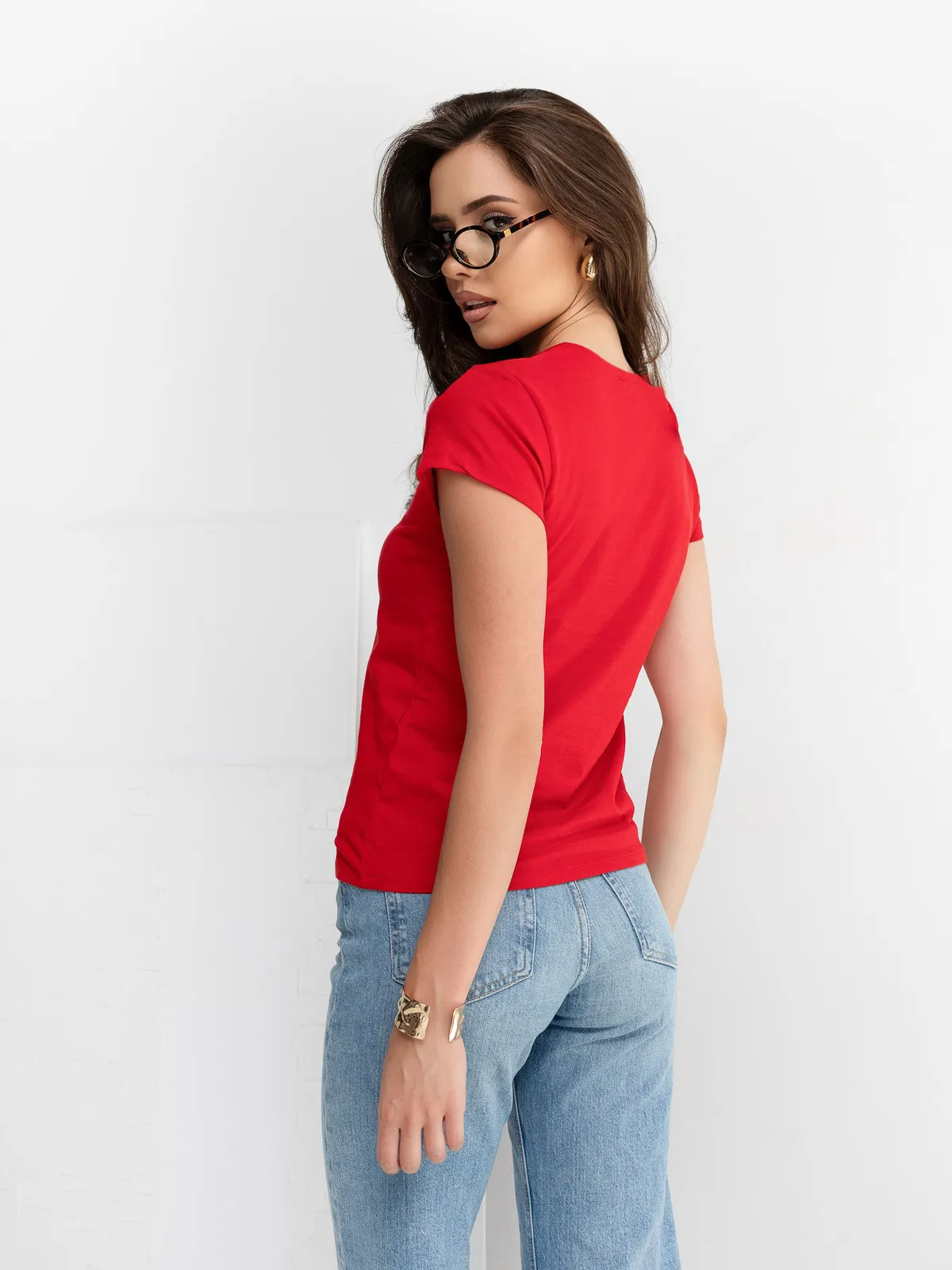 Czerwony gładki t-shirt basic z bawełny - zdjęcie 2
