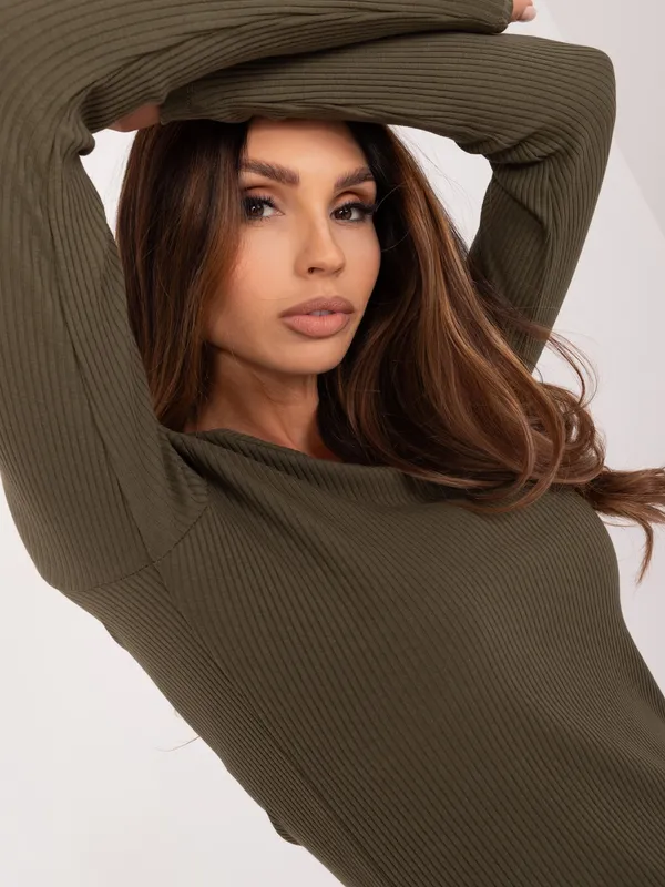 Czarna dopasowana bluzka basic z bawełny w prążek