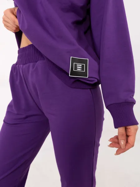 Casualowy komplet oversize z bluzą i spodniami