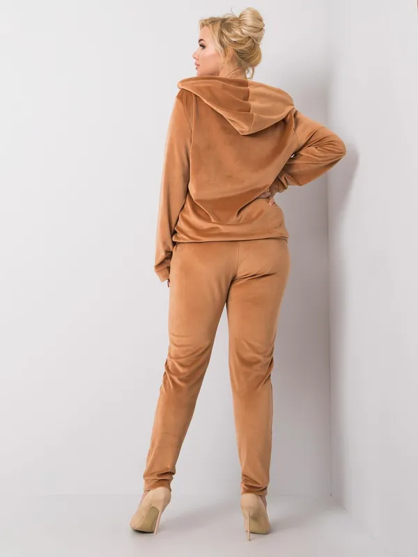 Czarny komplet welurowy plus size