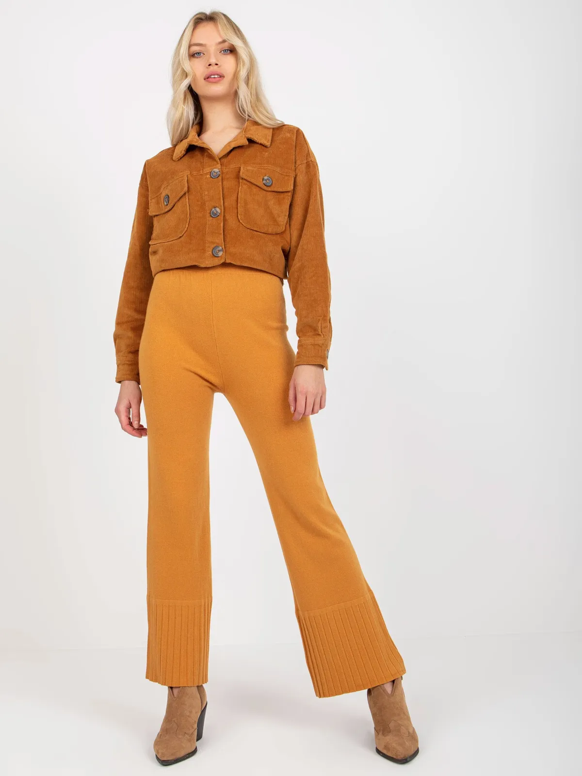 Ciemnożółte szerokie spodnie dzianinowe high waist - zdjęcie 4