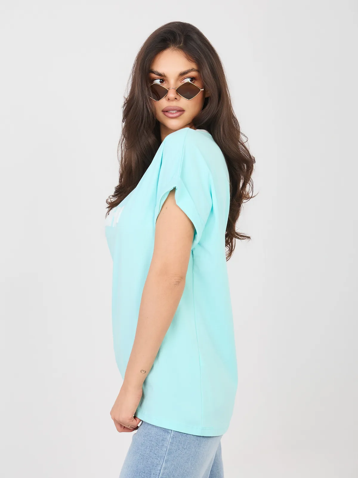 T-shirt oversize z nadrukiem w klimacie californian - zdjęcie 1