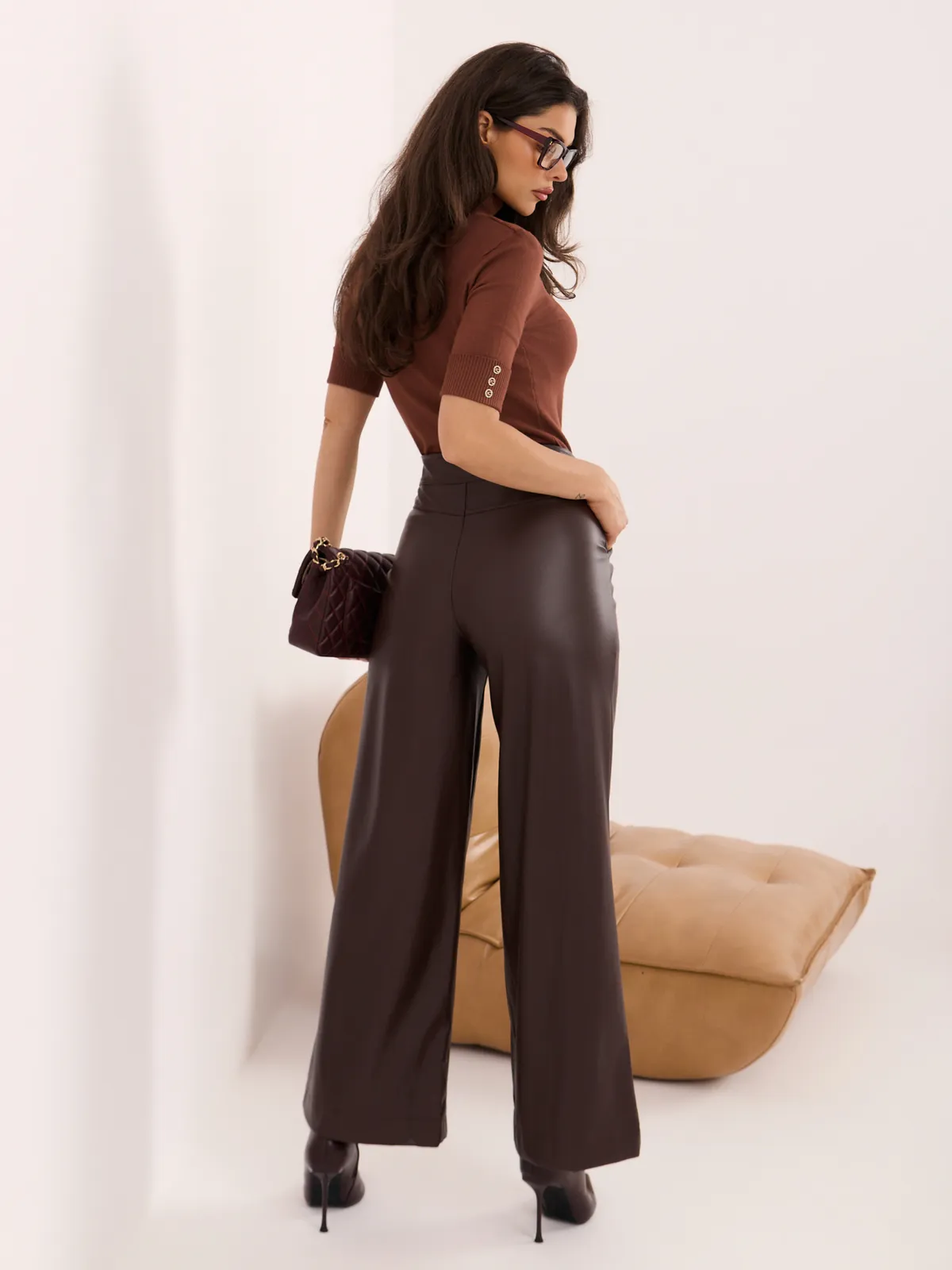Eleganckie spodnie z wysokim stanem typu wide leg - zdjęcie 6