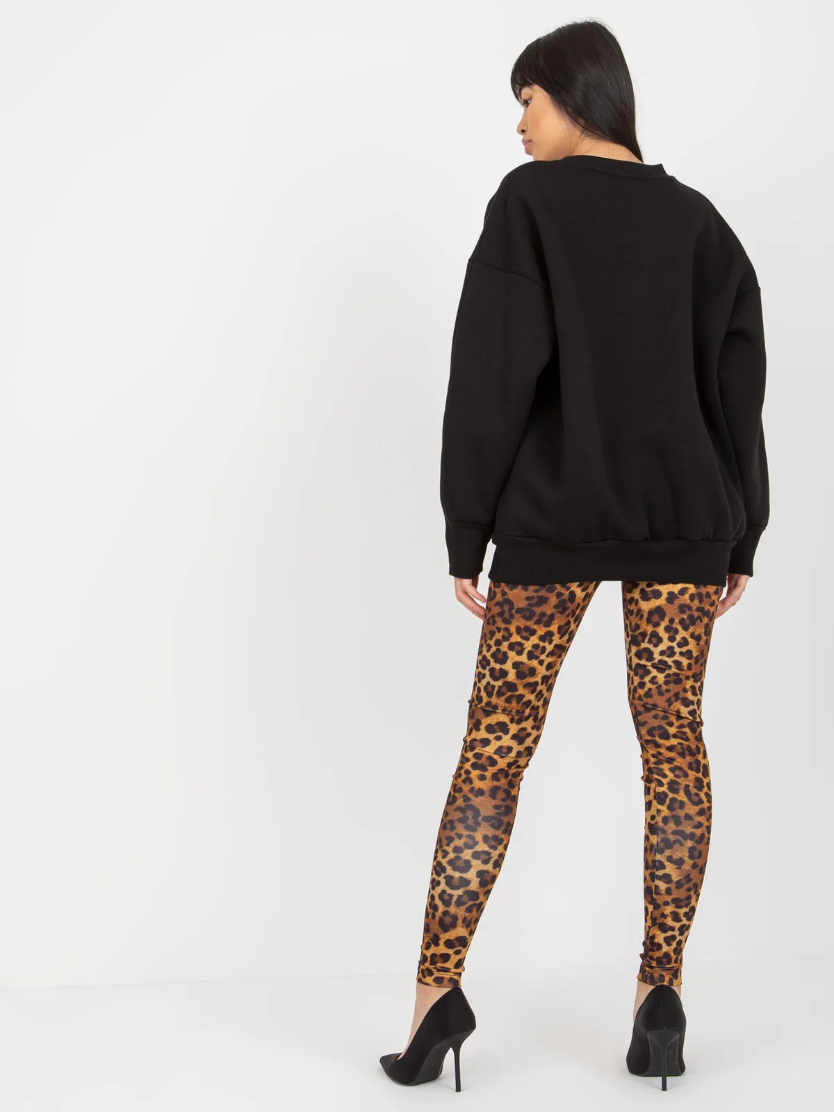 Ciemnoniebieska dresowa bluza basic oversize - zdjęcie 1