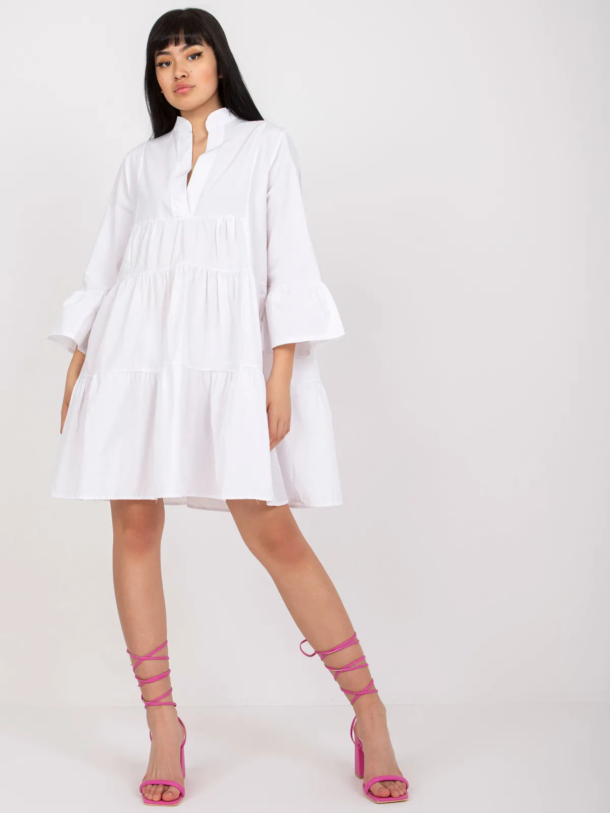 Sukienka o kroju oversize z falbanami - zdjęcie 1