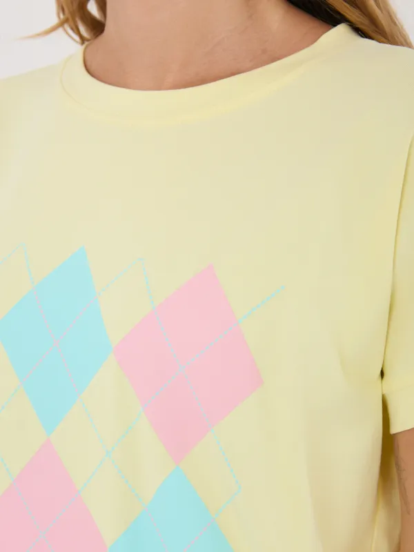 T-shirt oversize z geometrycznym wzorem rombów - widok 2