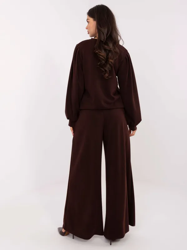 Wygodne spodnie dresowe o kroju wide leg