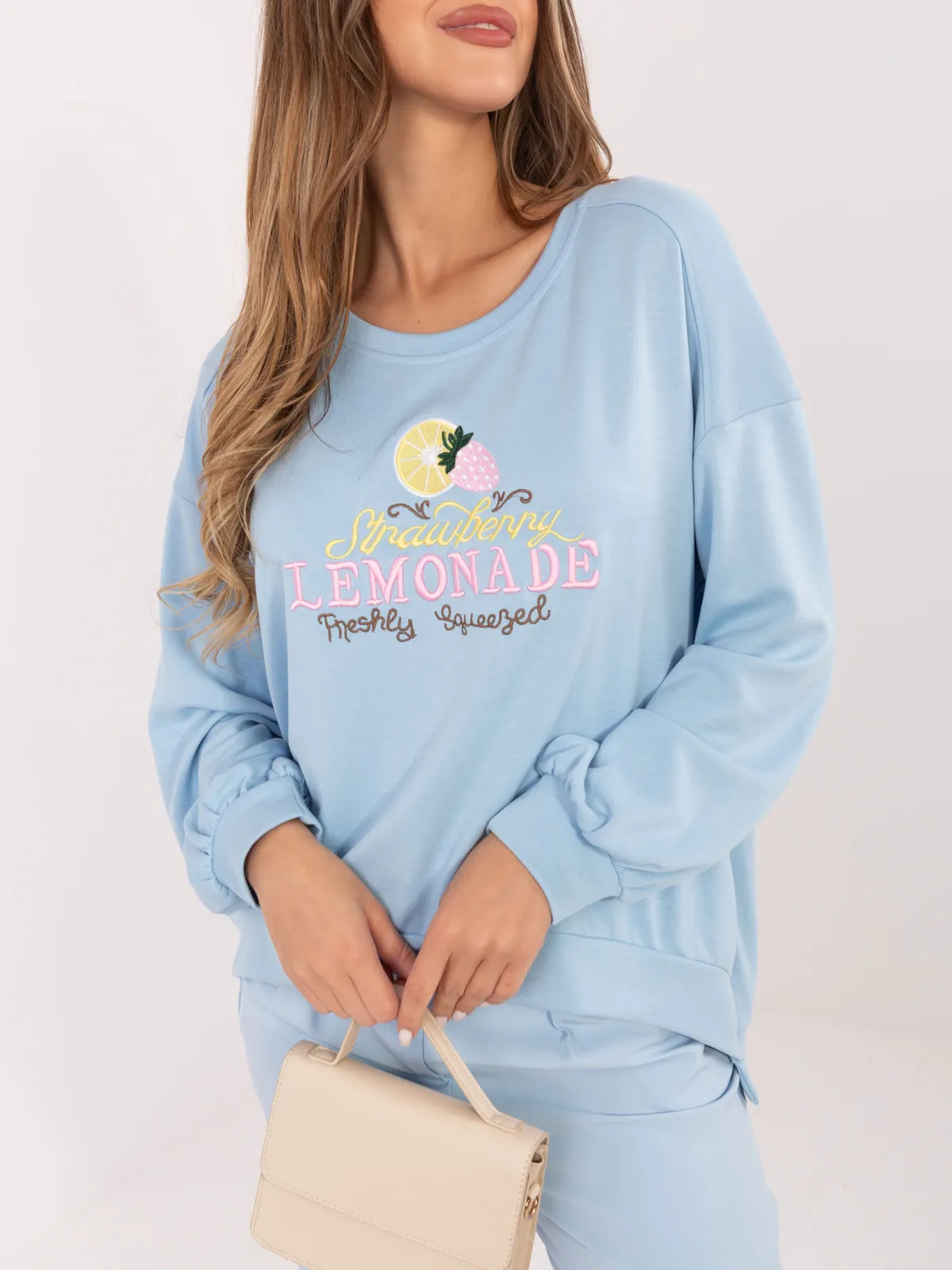 Bluza oversize z ozdobnym nadrukiem w stylu casual - zdjęcie 1