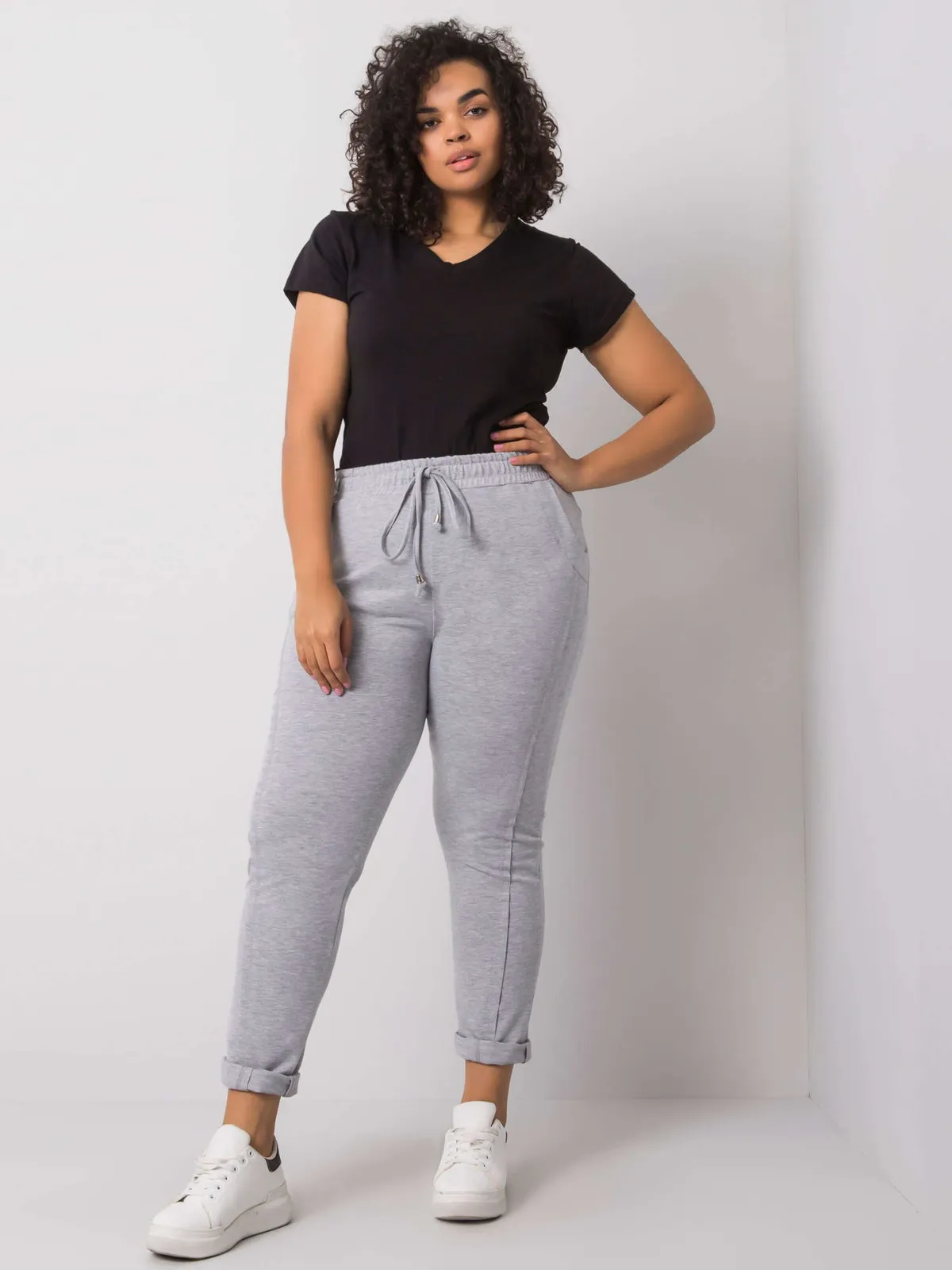 Szare melanżowe spodnie dresowe plus size z bawełny - zdjęcie 4