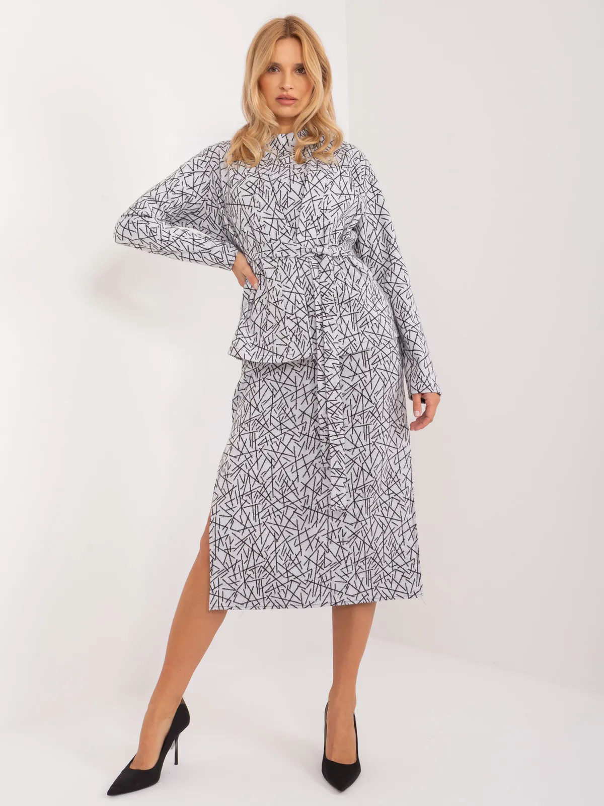 Wizytowy komplet z dopasowaną spódnicą midi - zdjęcie 1