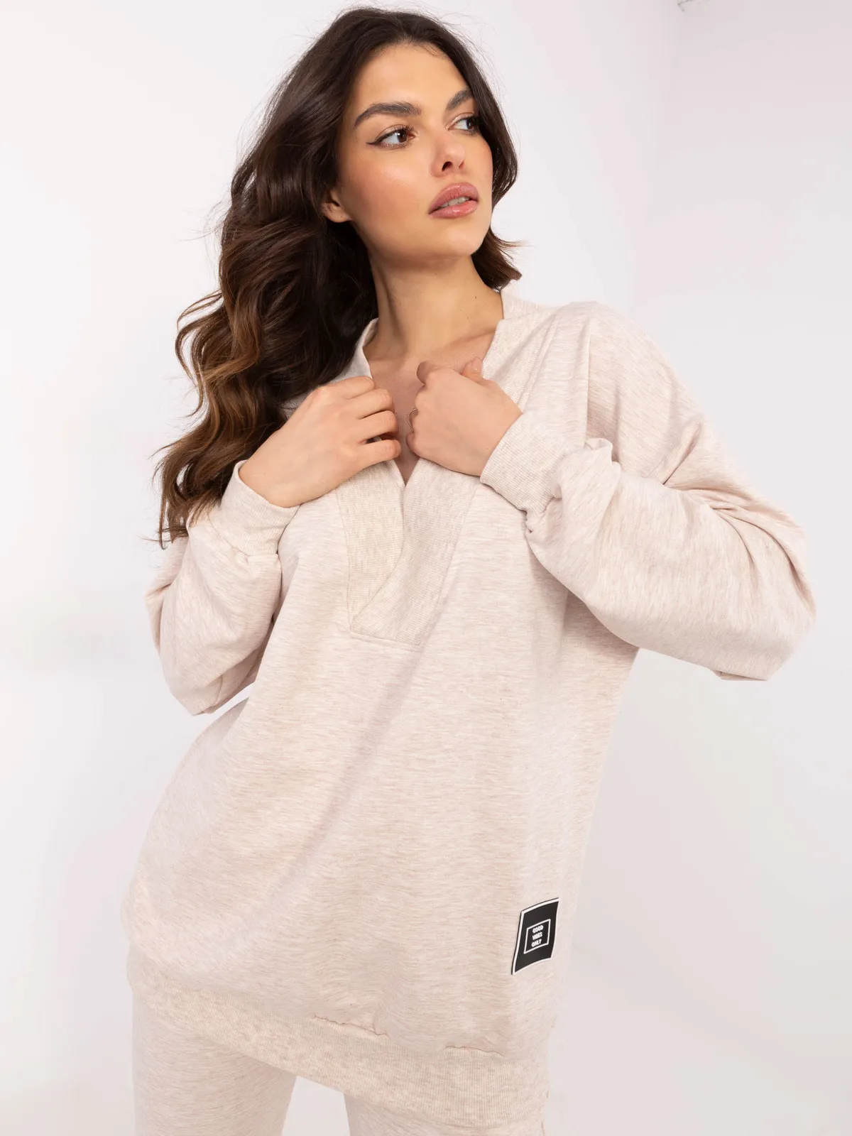 Komplet dresowy z bluzą o kroju oversize - zdjęcie 1