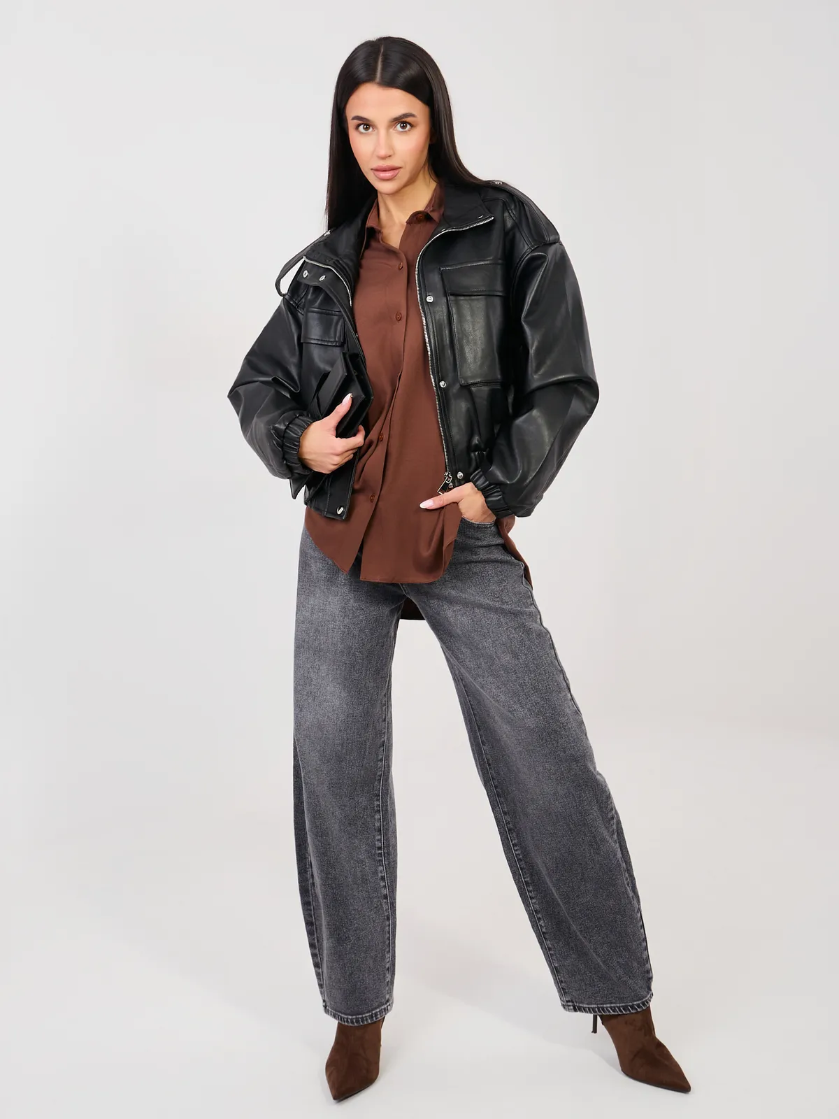 Klasyczna koszula o luźnym kroju oversize - zdjęcie 1