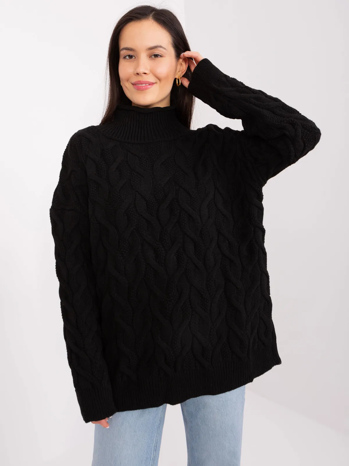 Czarny damski sweter golf z dzianiny - zdjęcie 3