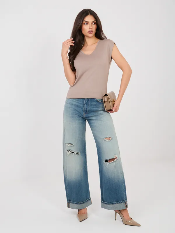 Casualowy T-shirt z dekoltem w serek - widok 2