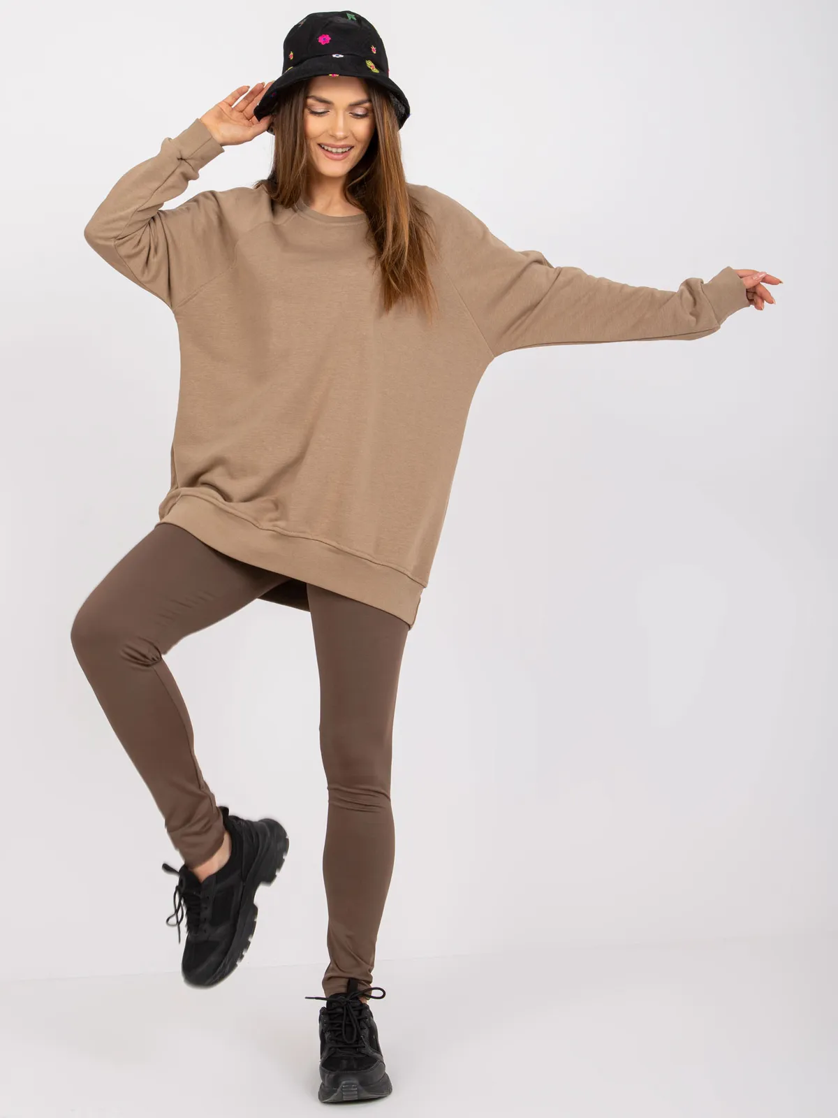 Luźna bluza oversize o kroju basic - zdjęcie 1