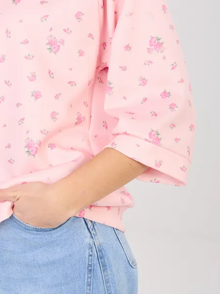 Bluza oversize z kapturem i motywem kwiatowym