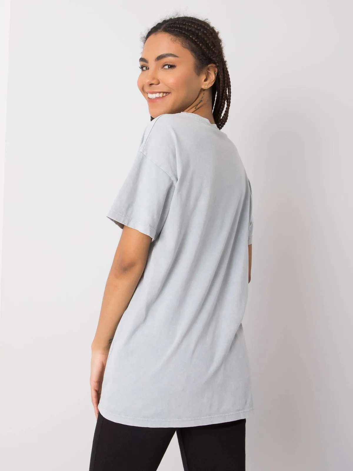 RUE PARIS Szary t-shirt z haftowanym napisem - zdjęcie 4