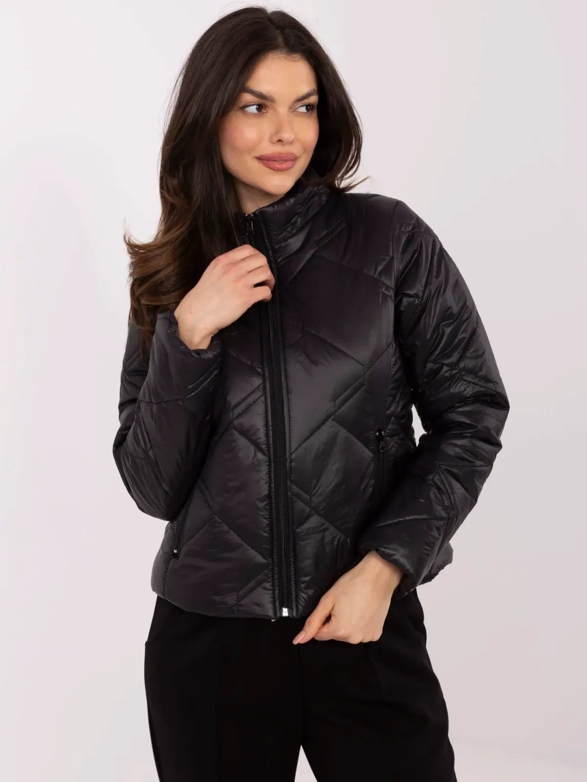 Pikowana kurtka przejściowa o kroju regular fit - zdjęcie 1