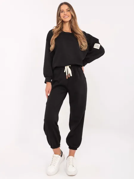 Komplet dresowy oversize z naszywką na rękawie