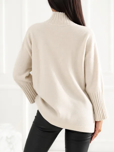 Sweter oversize z wysokim kołnierzem i ściągaczami