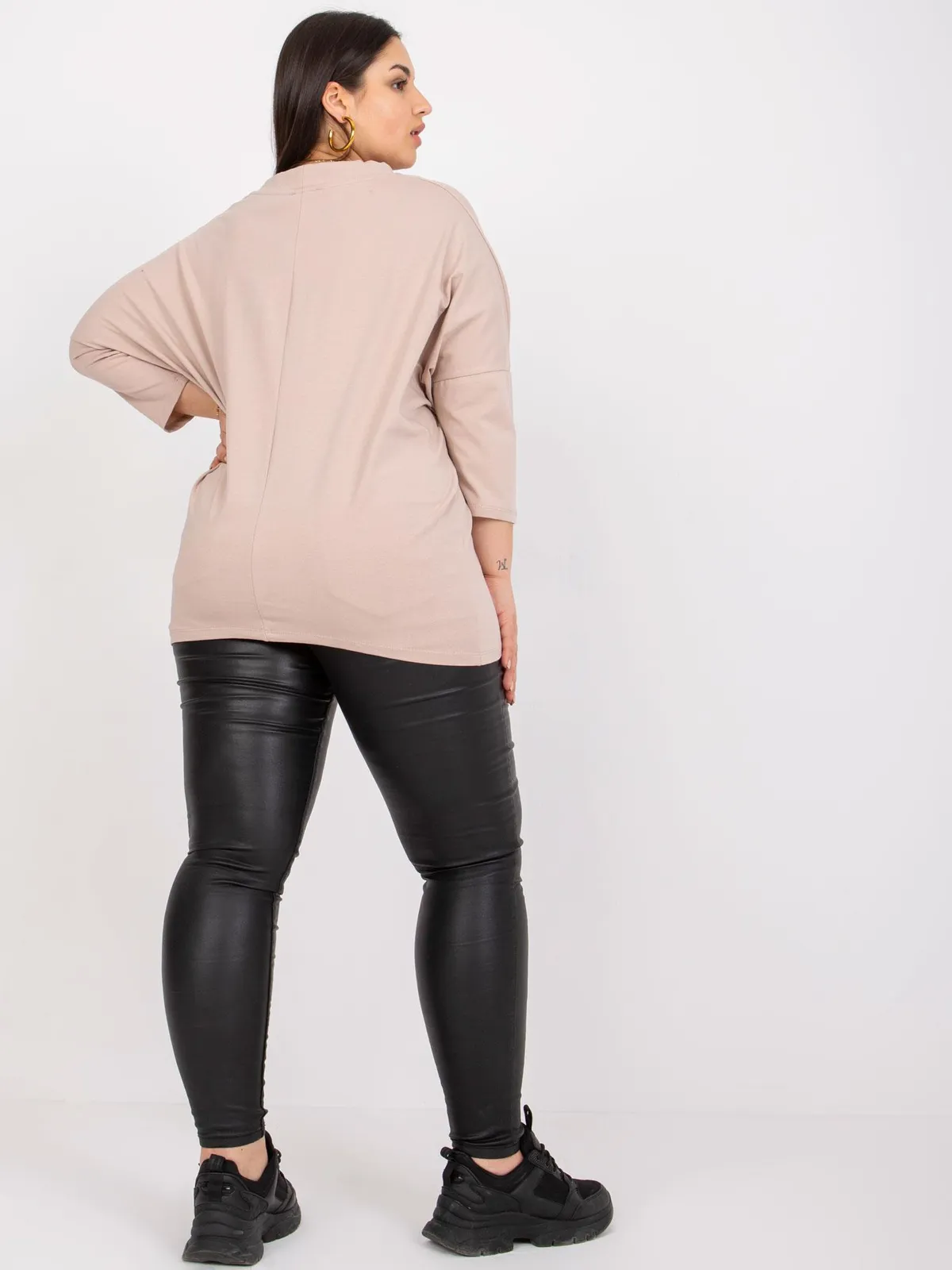 Casualowa bluzka oversize z dekoracyjnym zdobieniem - zdjęcie 1