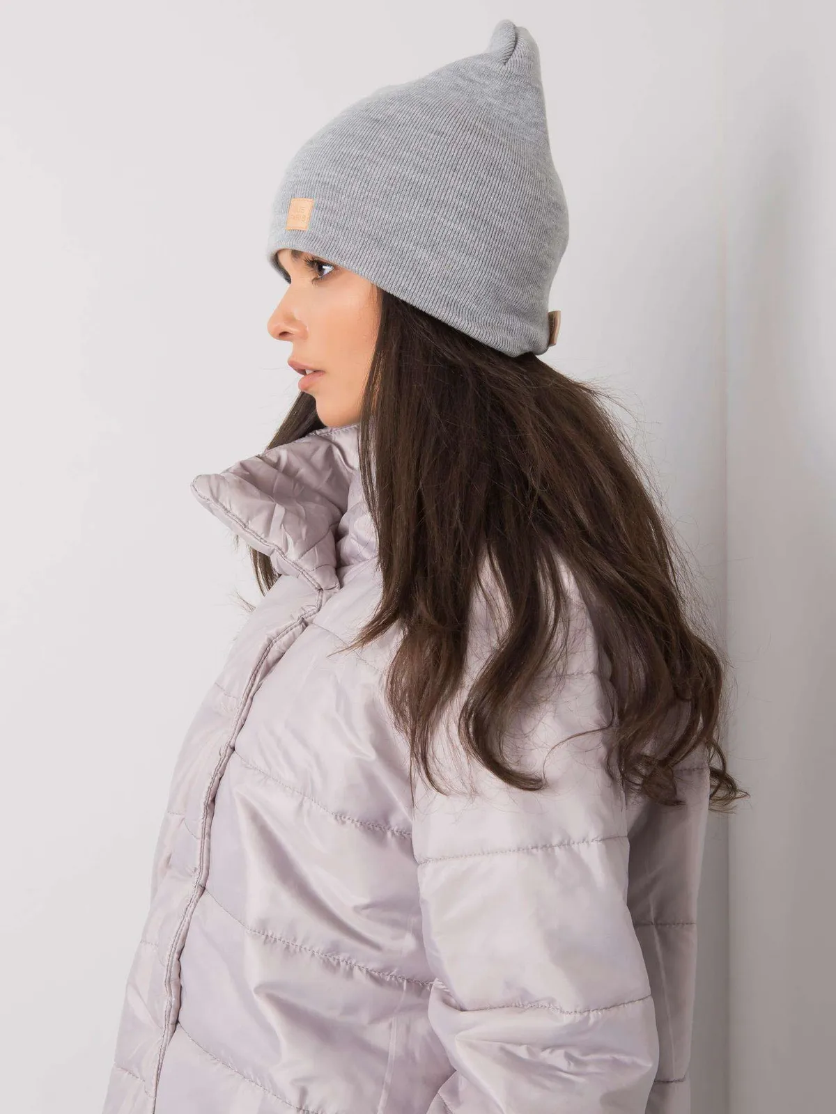Szara czapka beanie - zdjęcie 1