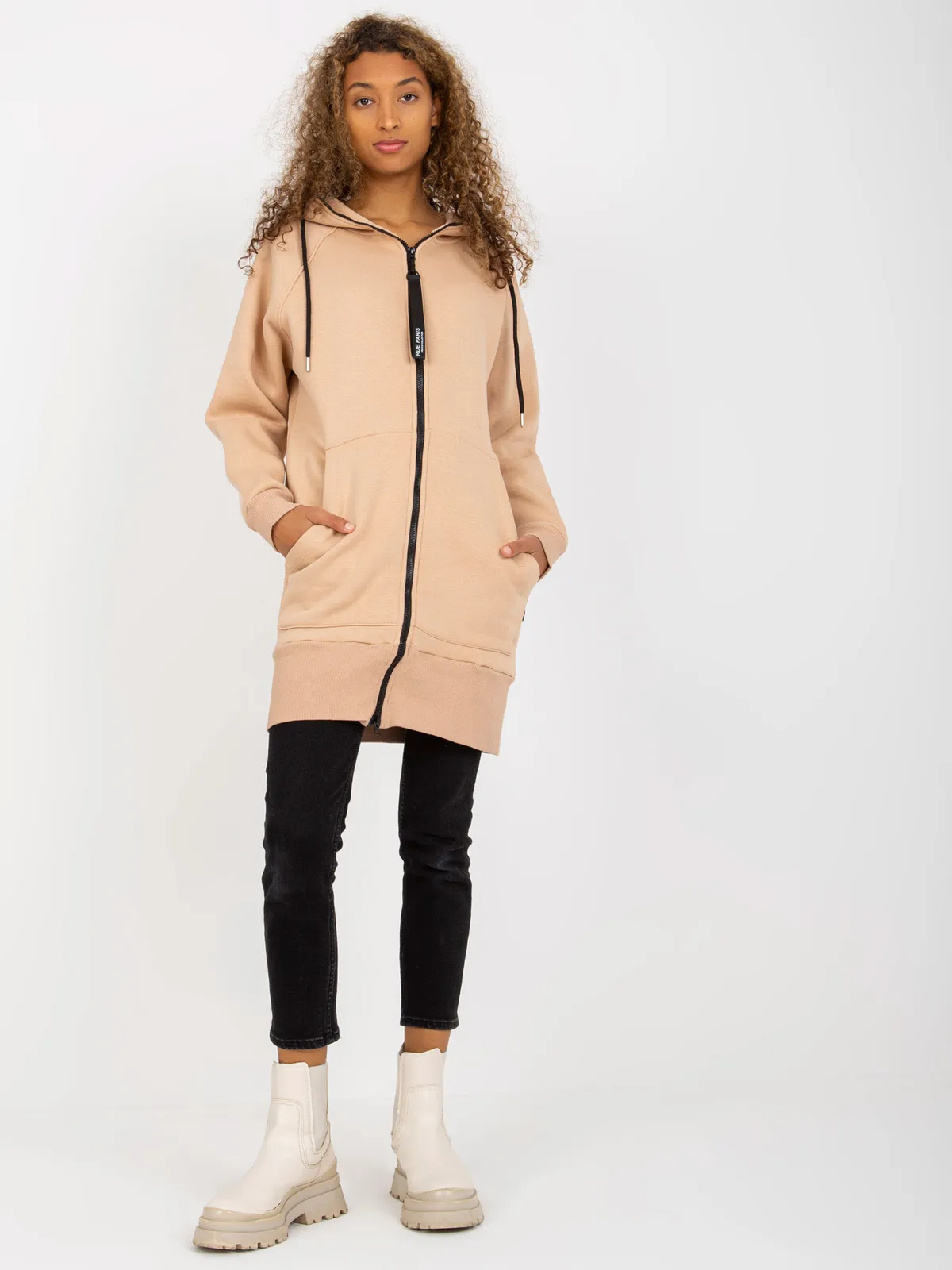 Jasnobrązowa rozpinana bluza basic z kieszeniami RUE PARIS - zdjęcie 5