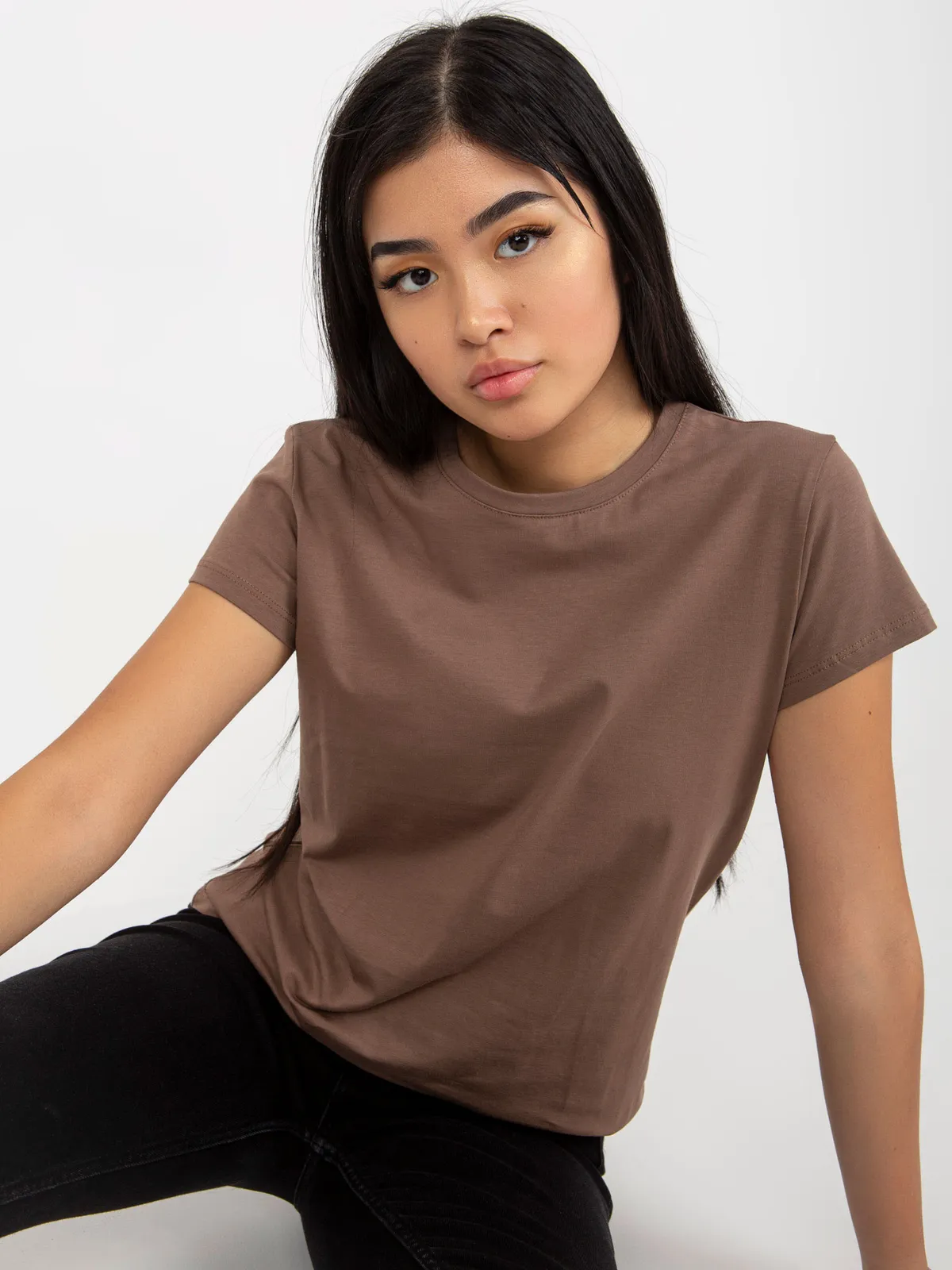 Brązowy t-shirt basic z okrągłym dekoltem Peachy - zdjęcie 2