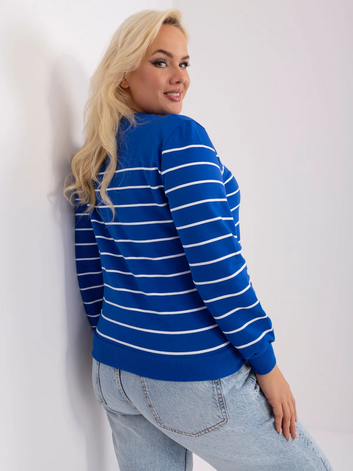 Wygodna bluza z guzikami w paski - zdjęcie 1