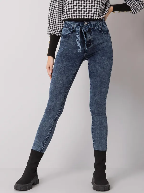 Niebieskie jeansy slim fit z paskiem