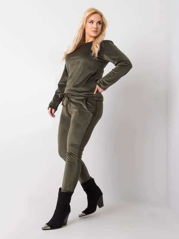 Camelowy komplet welurowy plus size - widok 2
