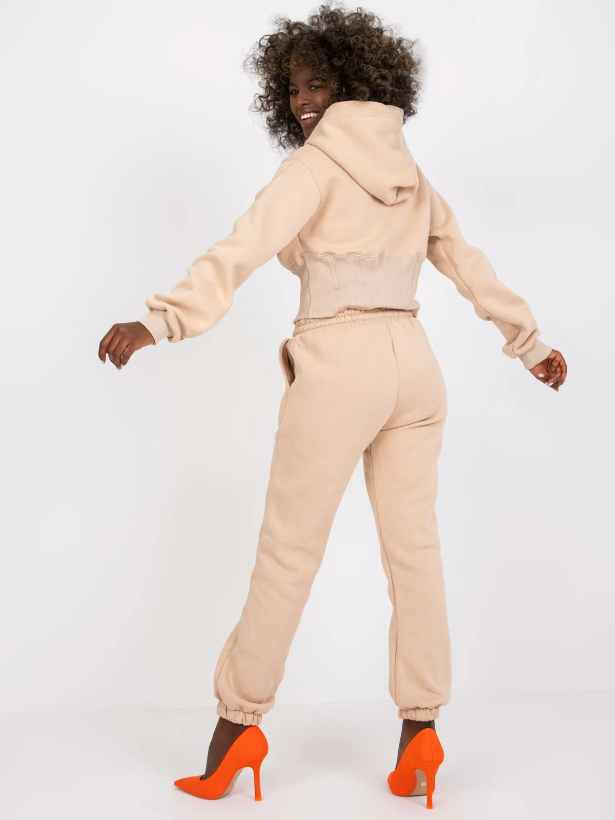 Komplet dresowy z bluzą typu gorset i spodniami - zdjęcie 1