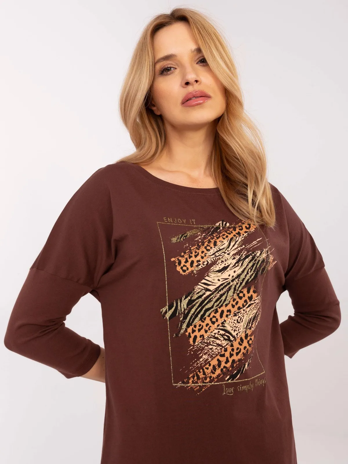 Casualowa bluzka oversize z ozdobnym nadrukiem - zdjęcie 1