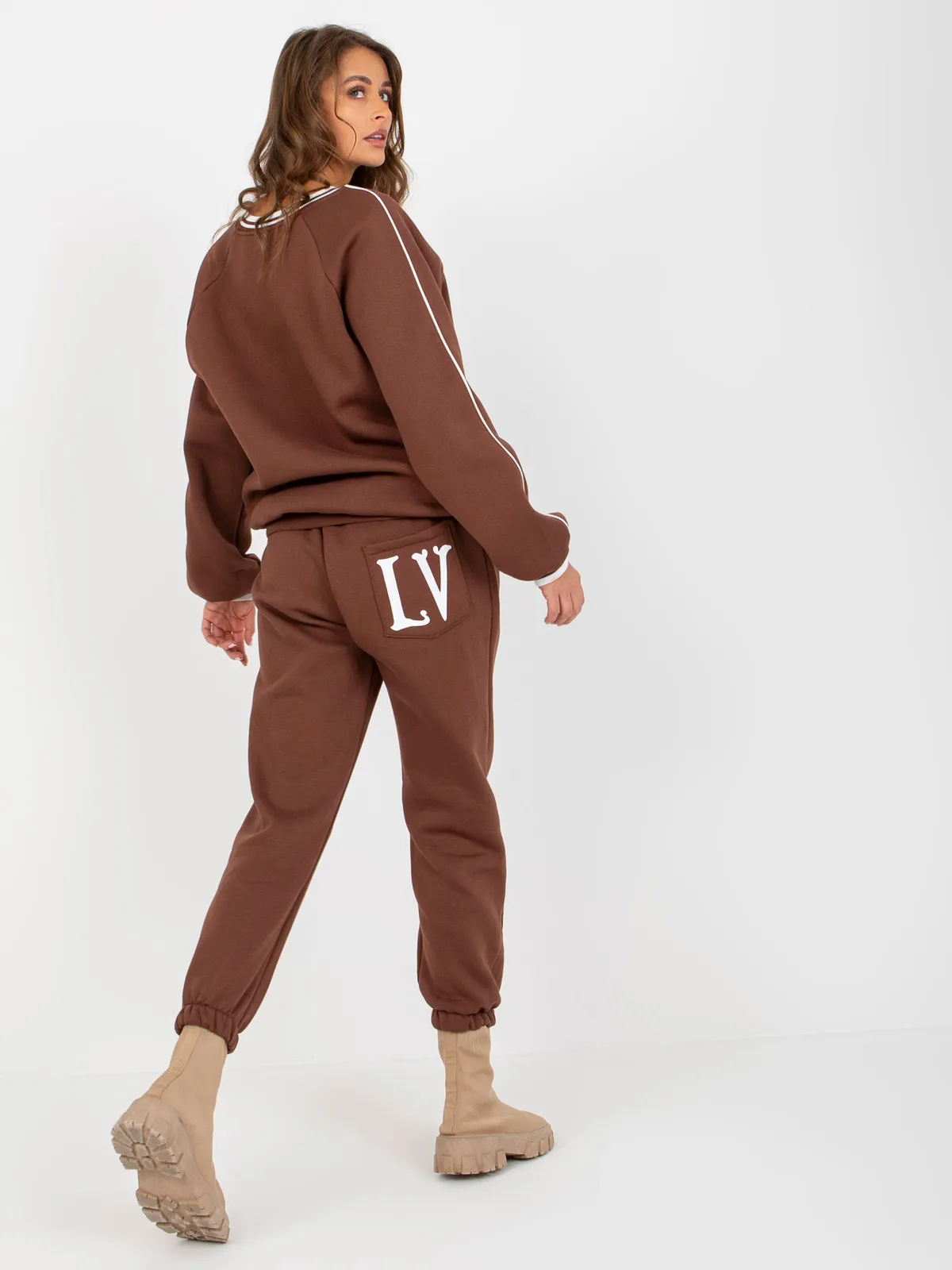 Jasnoszary dwuczęściowy komplet dresowy oversize - zdjęcie 2