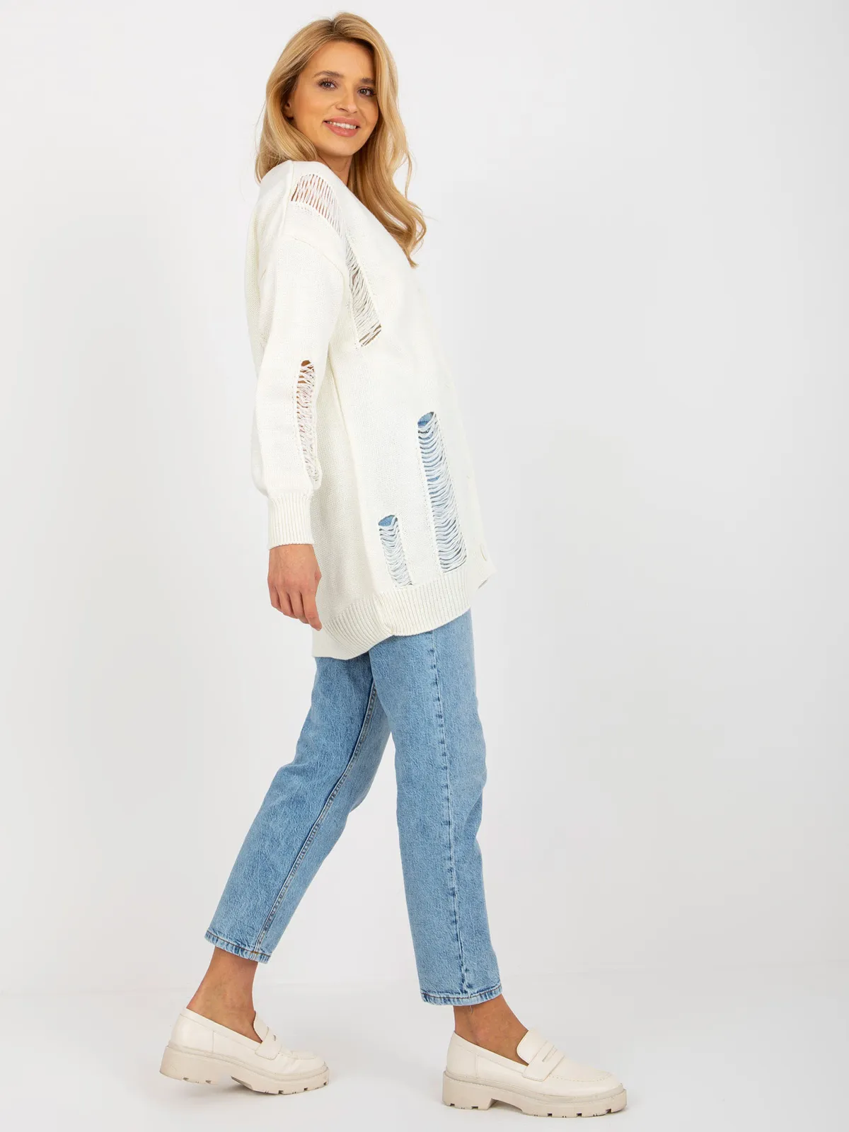 Ecru sweter rozpinany oversize z dziurami RUE PARIS - zdjęcie 5