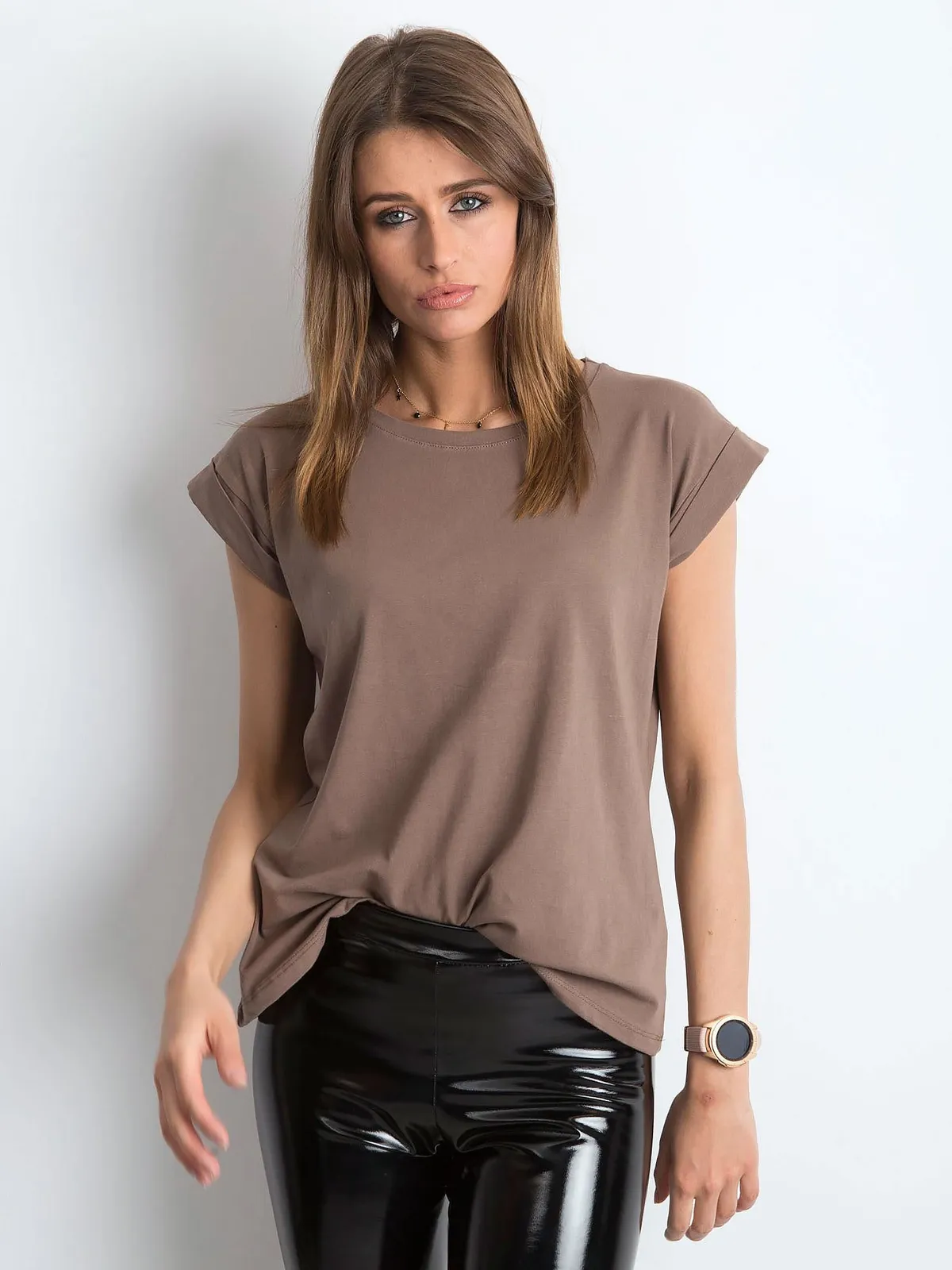 Gładki t-shirt damski kawowy - zdjęcie 5