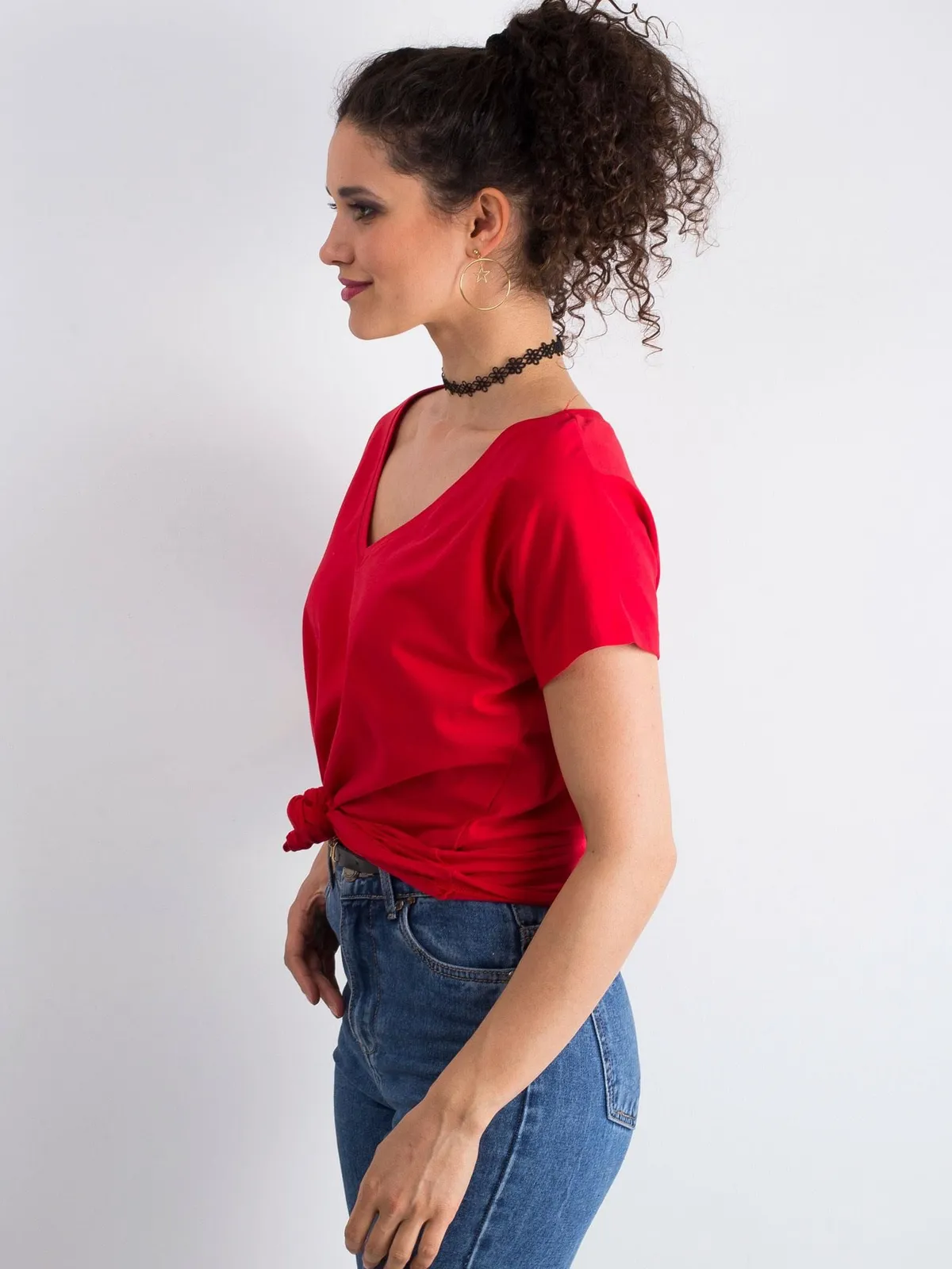 Bawełniany t-shirt V-neck czerwony - zdjęcie 2