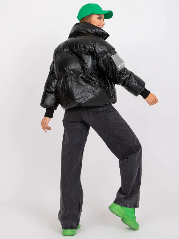 Krótka kurtka puffer o kroju oversize - widok 2