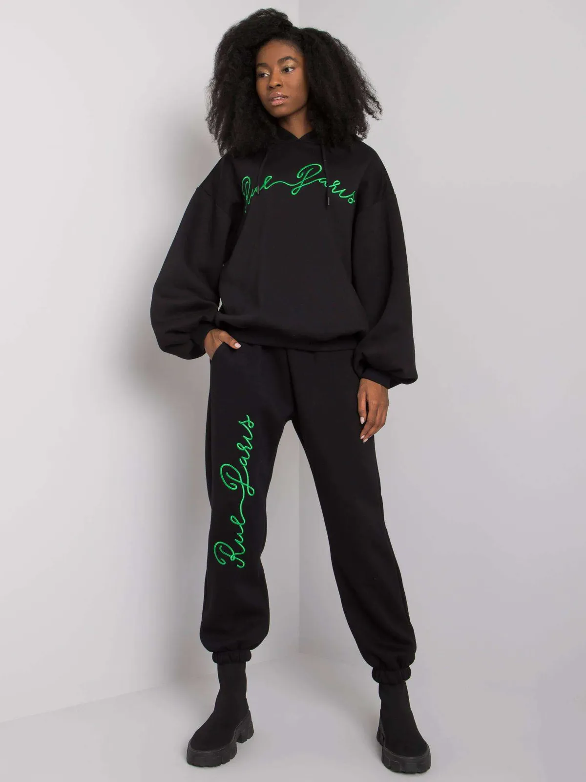 Komplet dresowy oversize z bluzą z kapturem - zdjęcie 1