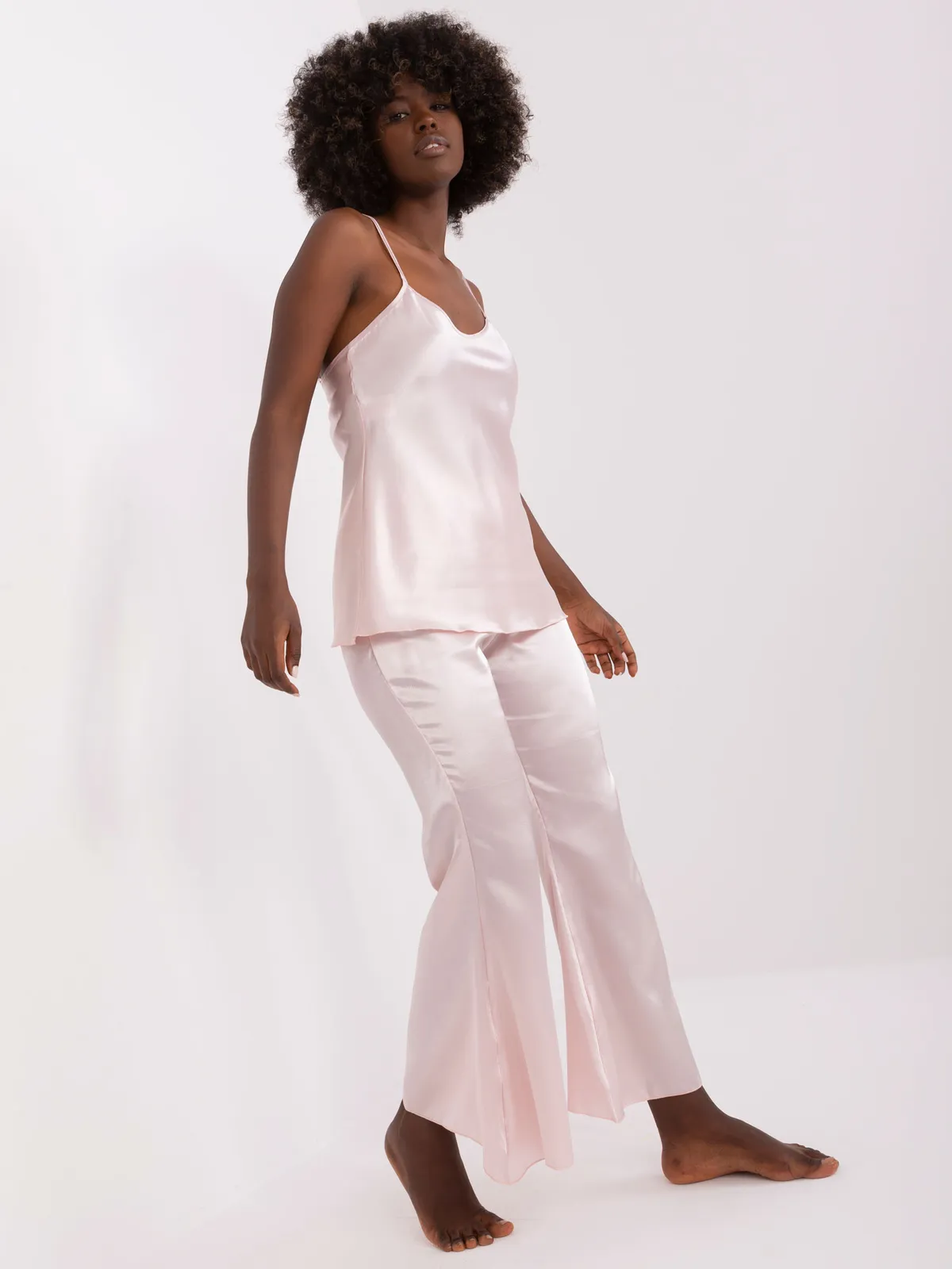 Trzyczęściowy komplet nocny z rozszerzanymi rękawami - zdjęcie 1