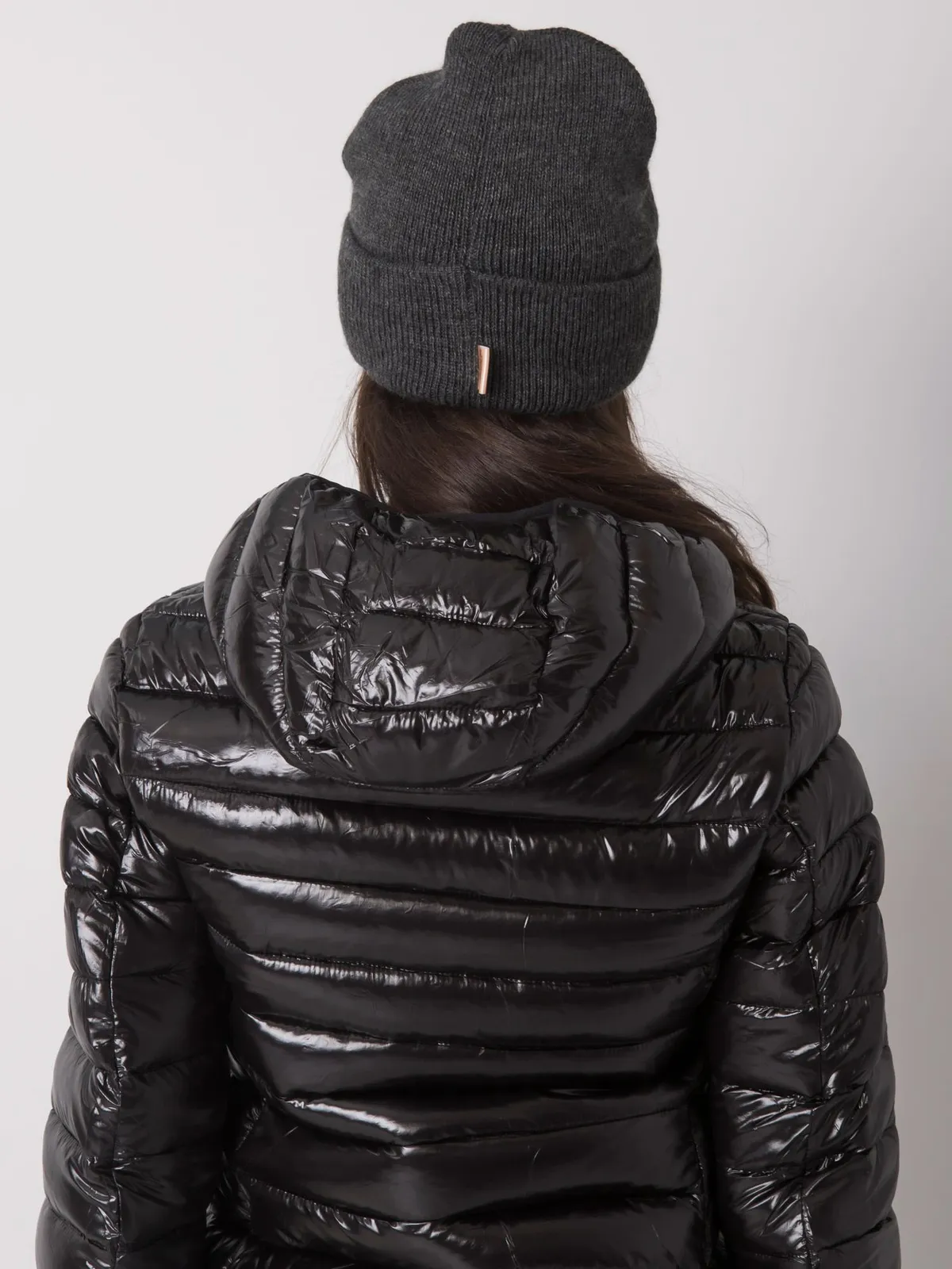 Różowa damska czapka beanie - zdjęcie 2