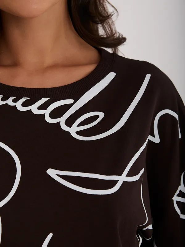Casualowa bluza z artystycznym nadrukiem oversize - widok 2
