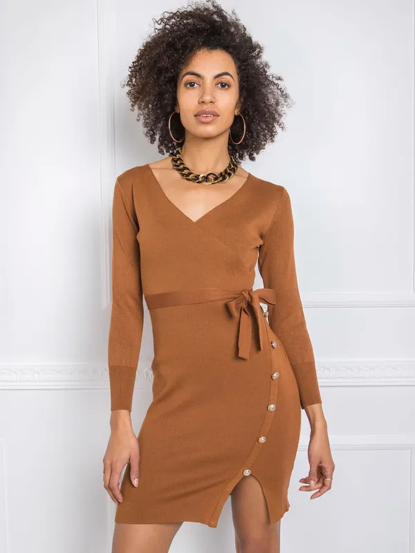 Brązowa damska sukienka z dzianiny